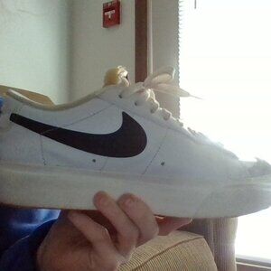 Nike platforms court
